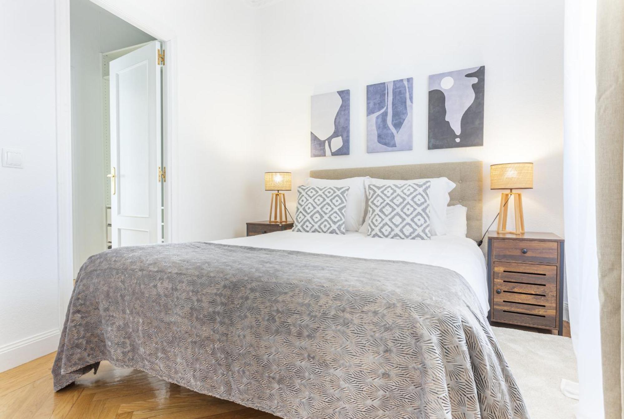 Apartamento Santa Ana Place En Madri Exterior foto